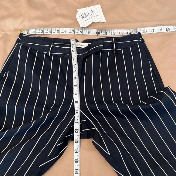 Reitmans sz9 juniors navy white strip stretchy zip front belt loops shorts EUC - Picture 11 of 13
